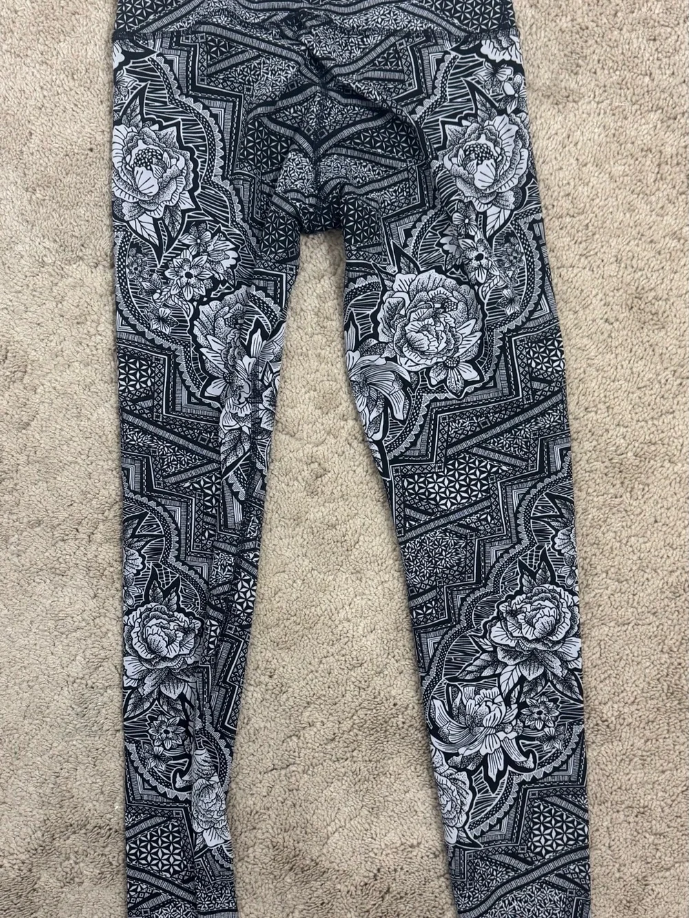 Lululemon lot of Size 6 High Rise Wunder Under leggings